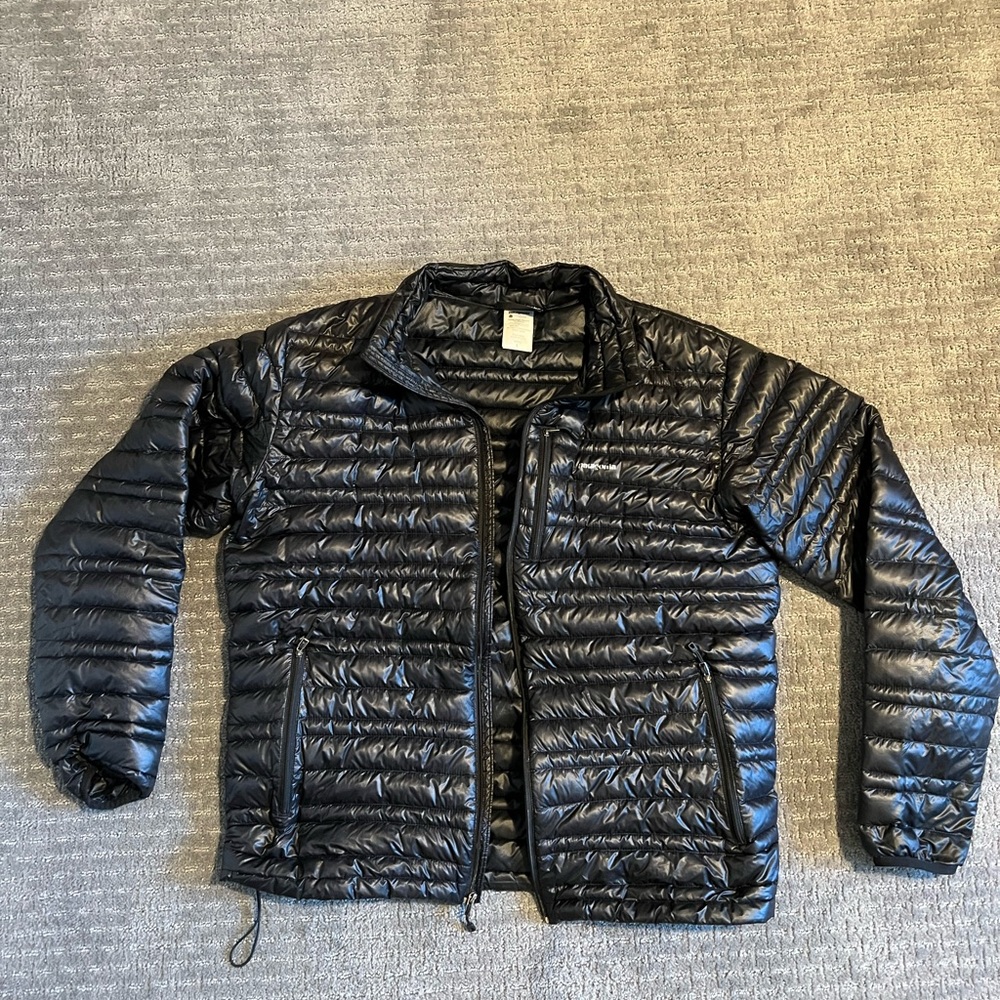Patagonia ultralight down jacket black - size large